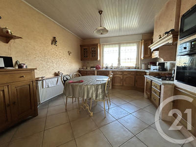 Maison - 141 m² - 7 pièces