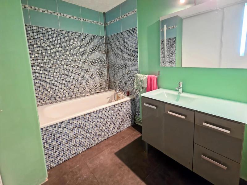 Appartement - 79 m² - 3 pièces