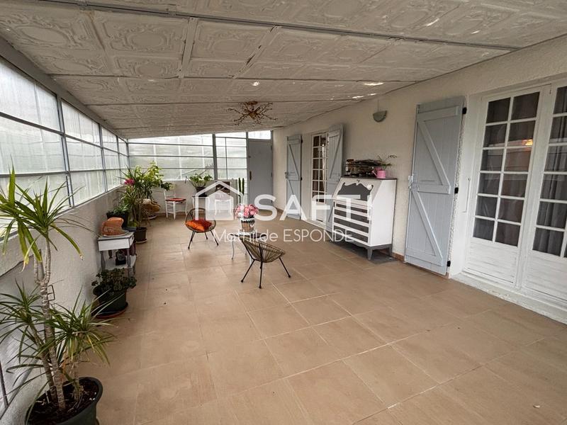 Maison - 205 m² - 6 pièces