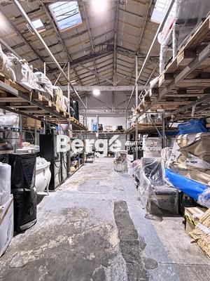 Entrepôt - 560 m²