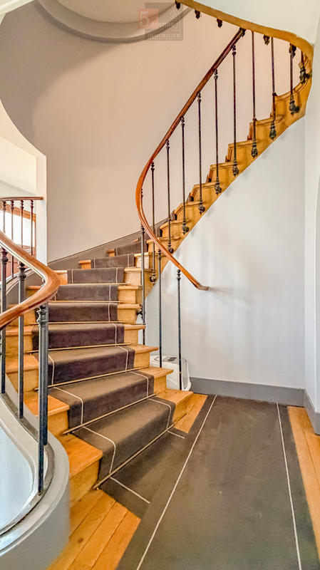 Appartement - 130 m² - 5 pièces