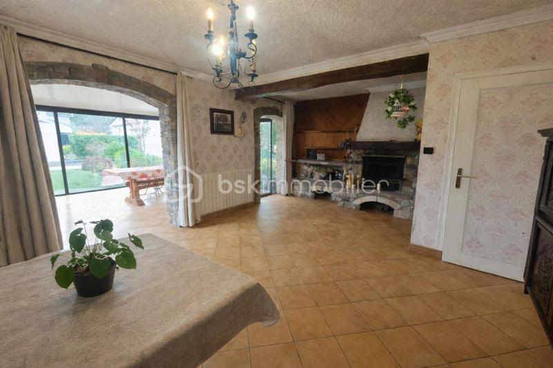 Maison - 140 m² - 6 pièces