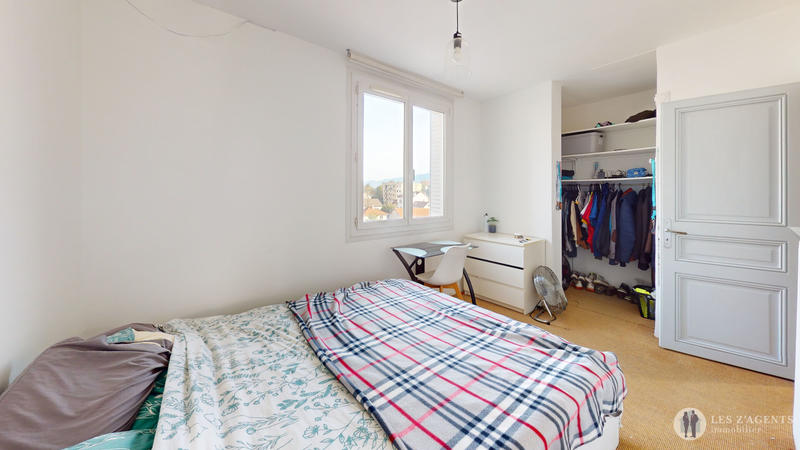 Appartement - 65 m² - 4 pièces