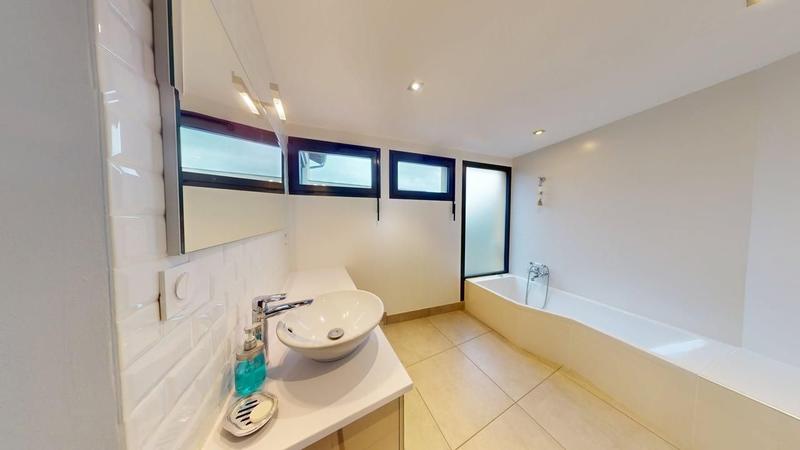 Corps de ferme - 223 m² - 6 pièces