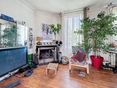 Appartement - 102 m² - 5 pièces