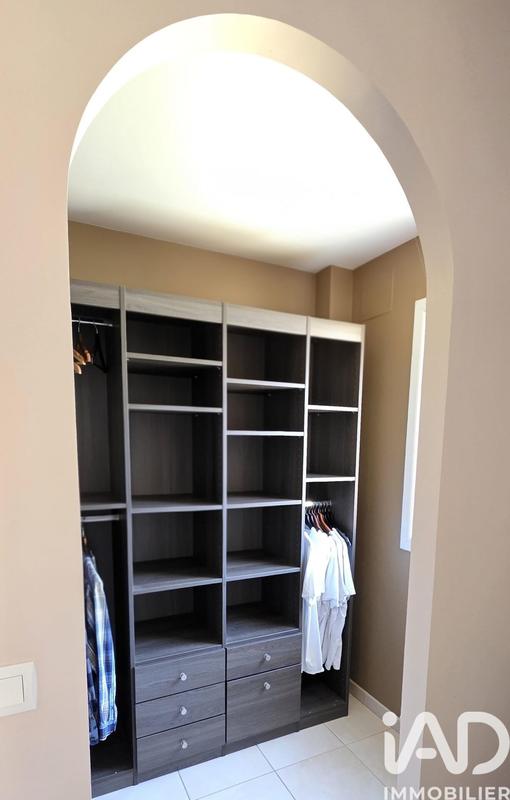 Maison - 187 m² - 8 pièces