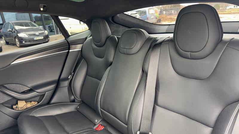 Tesla Model s 100 kWh 1020 Tri Motor Plaid