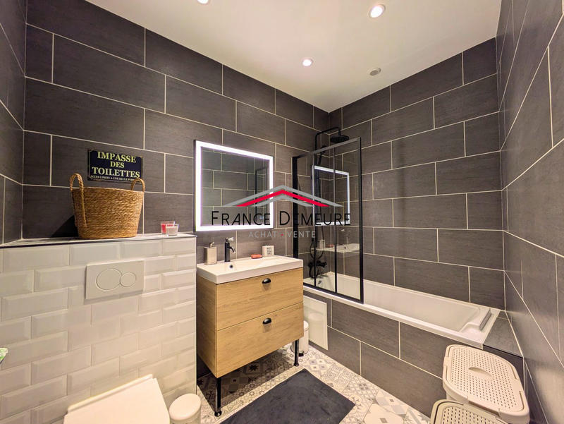 Maison contemporaine - 166 m² - 6 pièces