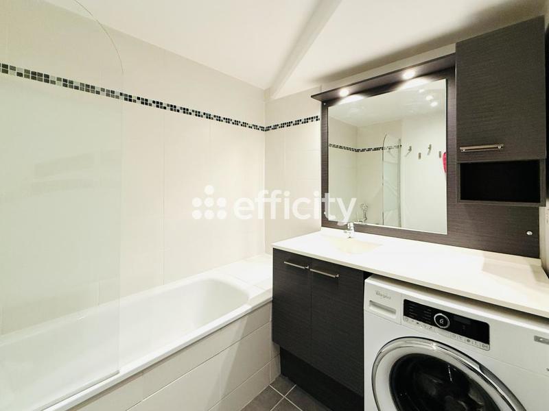 Appartement - 100 m² - 4 pièces