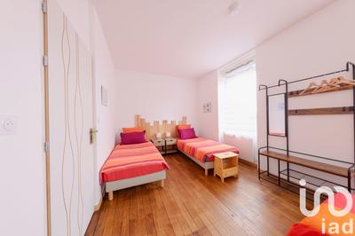 Maison - 377 m² - 10 pièces