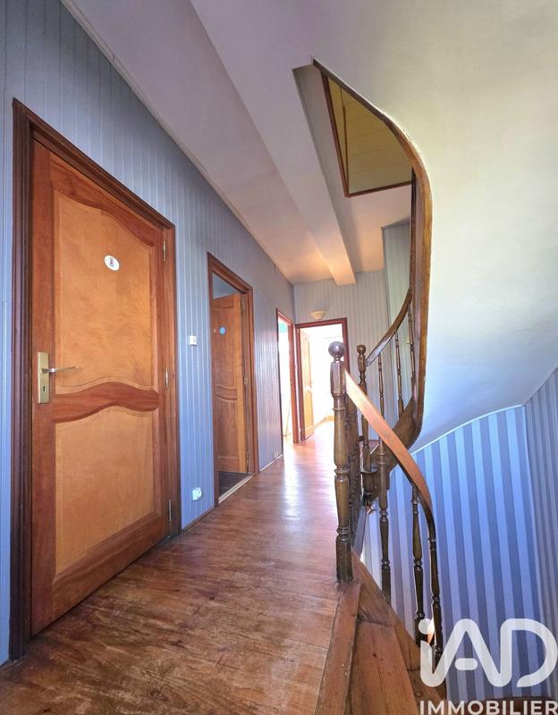 Maison de ville - 240 m² - 8 pièces