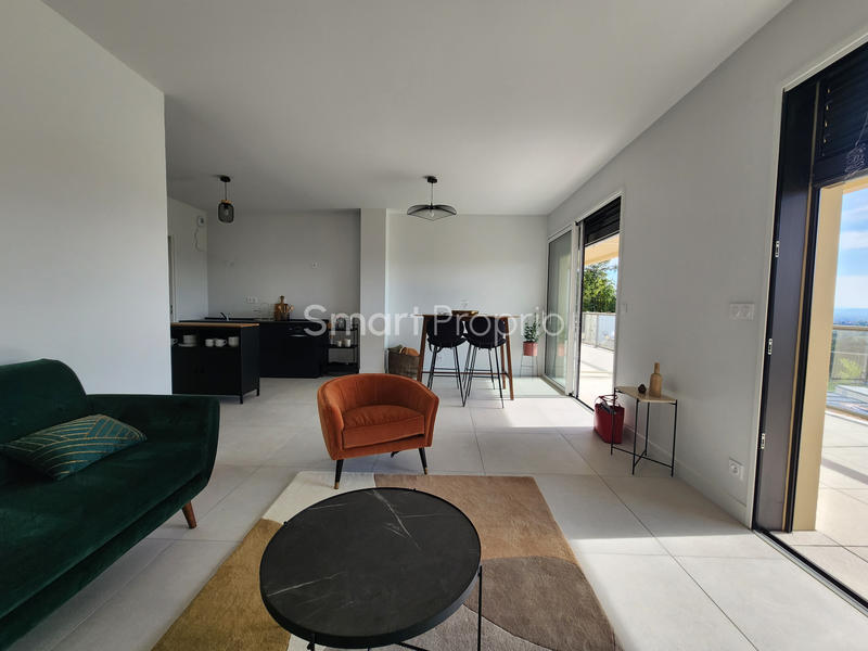 Appartement - 75 m² - 3 pièces