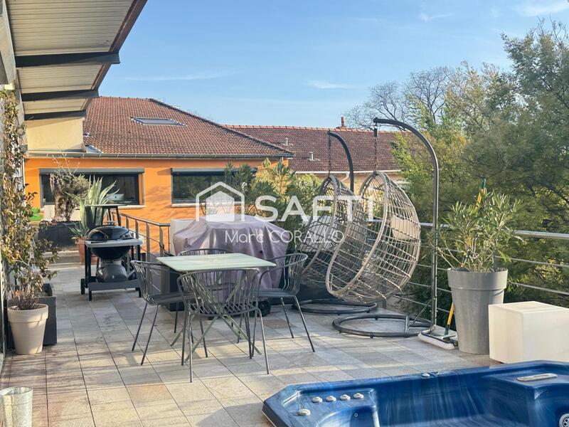 Appartement - 235 m² - 6 pièces