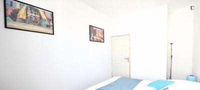 Chambre - 10 m² - 7 pièces