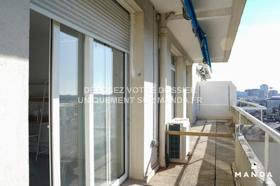 Chambre - 12 m² - 7 pièces