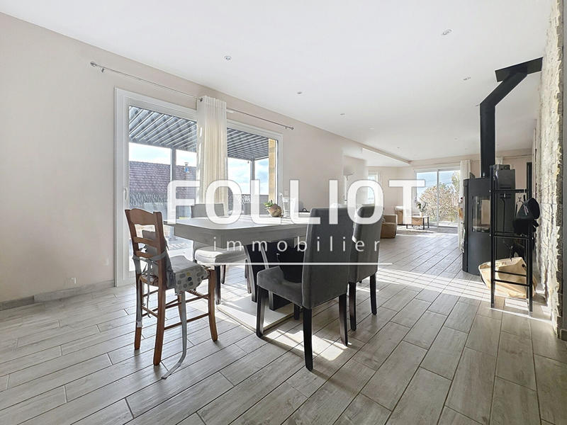 Maison - 158 m² - 6 pièces