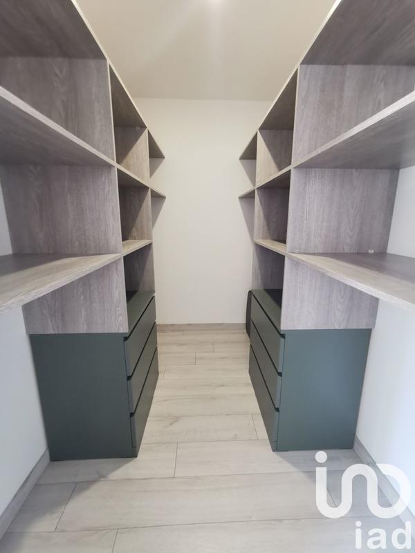 Maison - 225 m² - 9 pièces