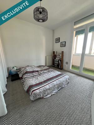 Appartement - 80 m² - 4 pièces