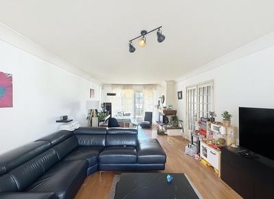 Maison - 170 m² - 8 pièces