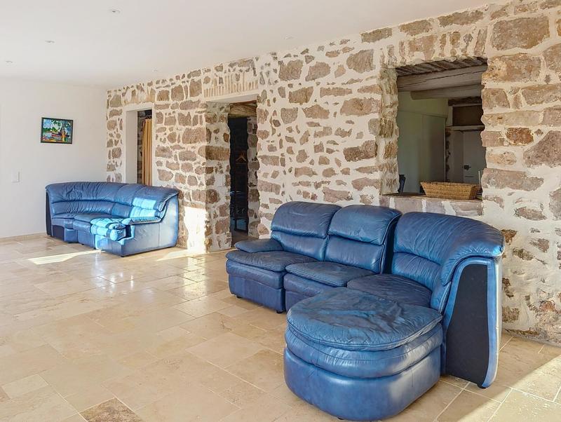 Maison - 274 m² - 9 pièces