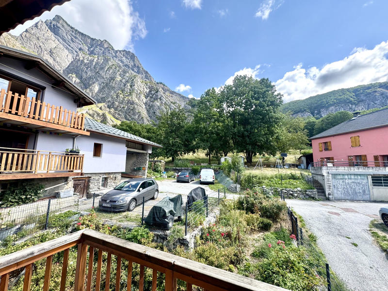 Maison - 98 m² - 5 pièces