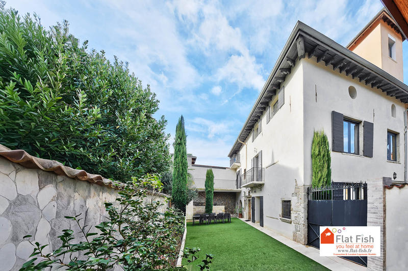 Maison de village - 322 m² - 8 pièces