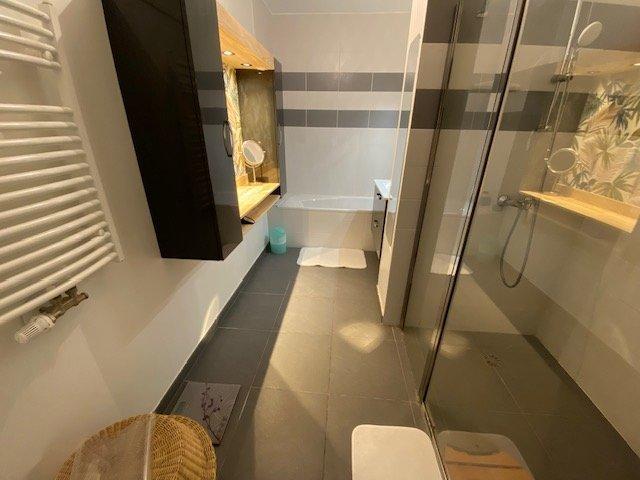 Appartement - 87 m² - 5 pièces