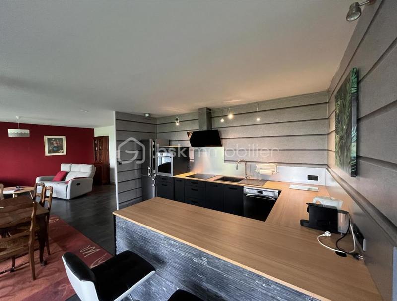 Appartement - 97 m² - 3 pièces