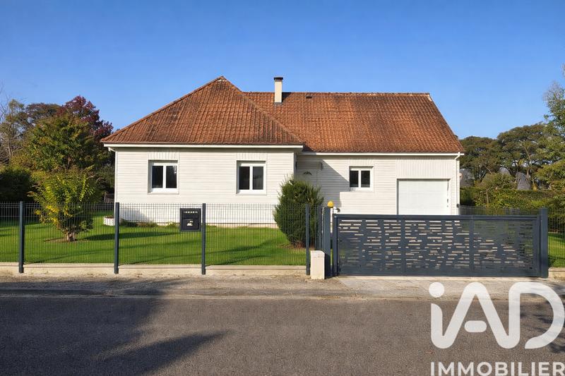 Maison - 90 m² - 5 pièces