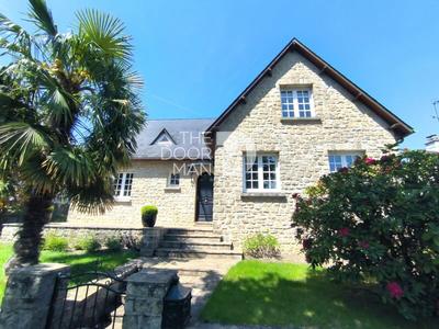 Maison en pierre - 180 m² - 9 pièces