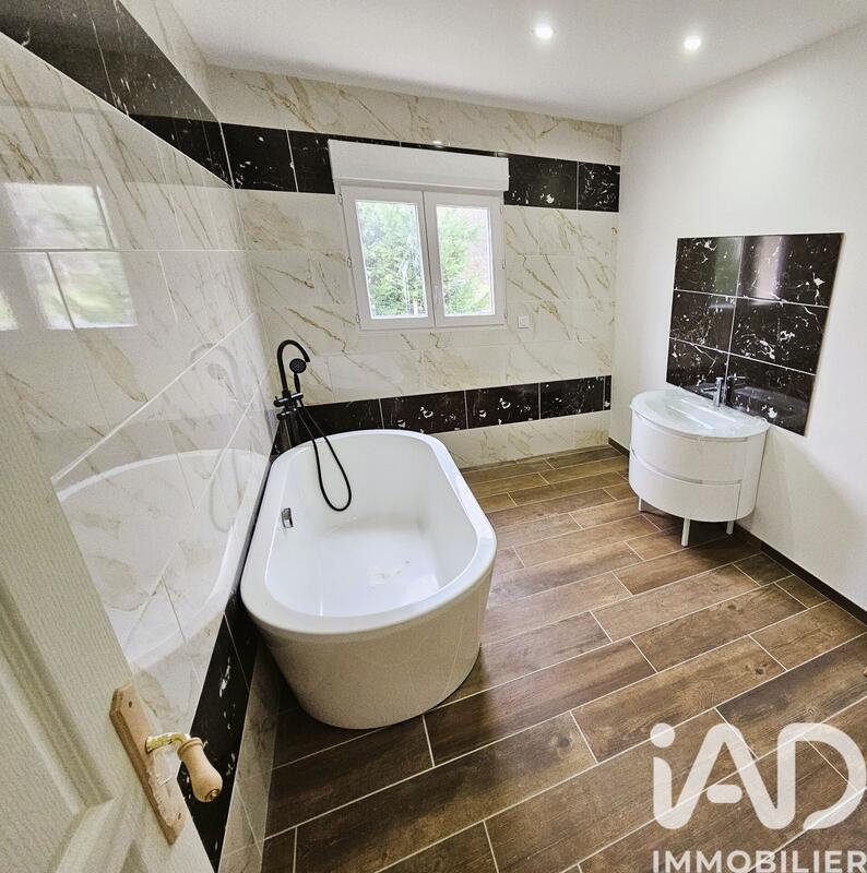 Maison - 137 m² - 5 pièces