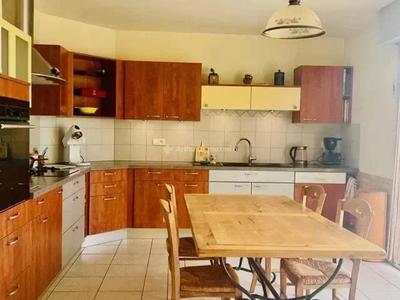 Maison - 196 m² - 6 pièces