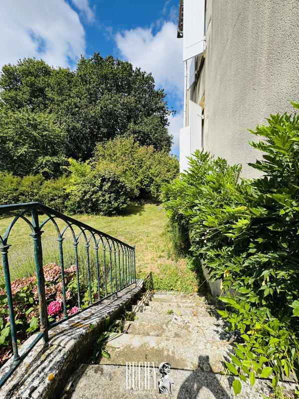 Maison - 482 m² - 11 pièces