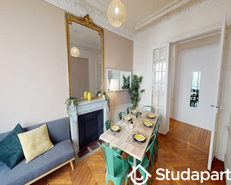 Chambre - 200 m² - 1 pièce