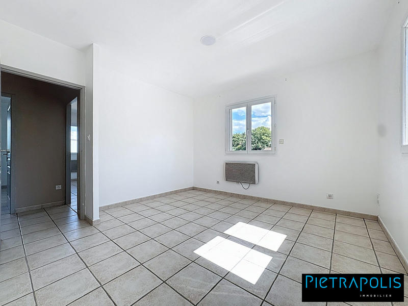 Local d'activités - 104 m² - 4 pièces