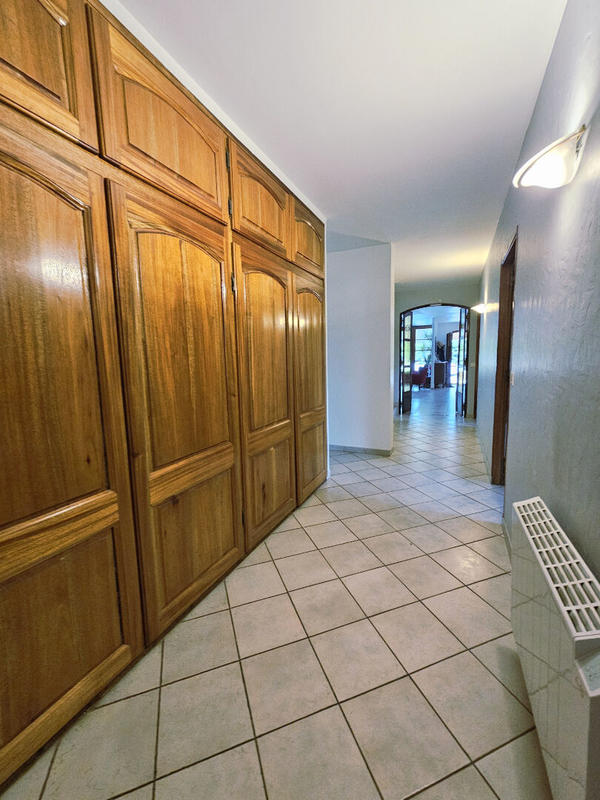 Maison - 177 m² - 7 pièces