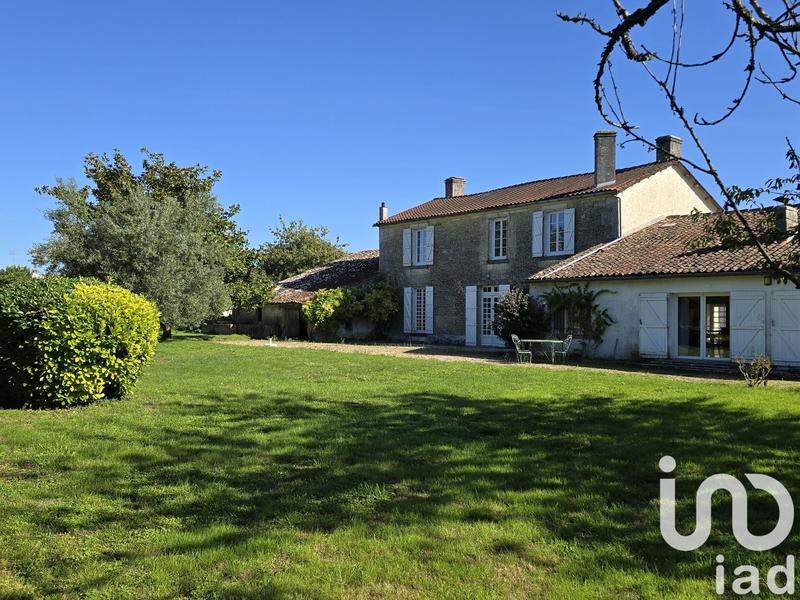 Maison - 298 m² - 11 pièces