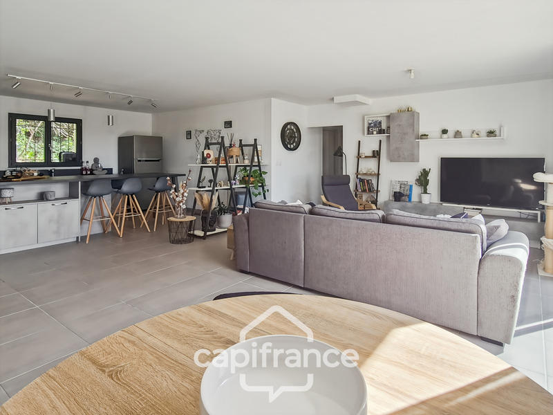 Maison - 102 m² - 5 pièces