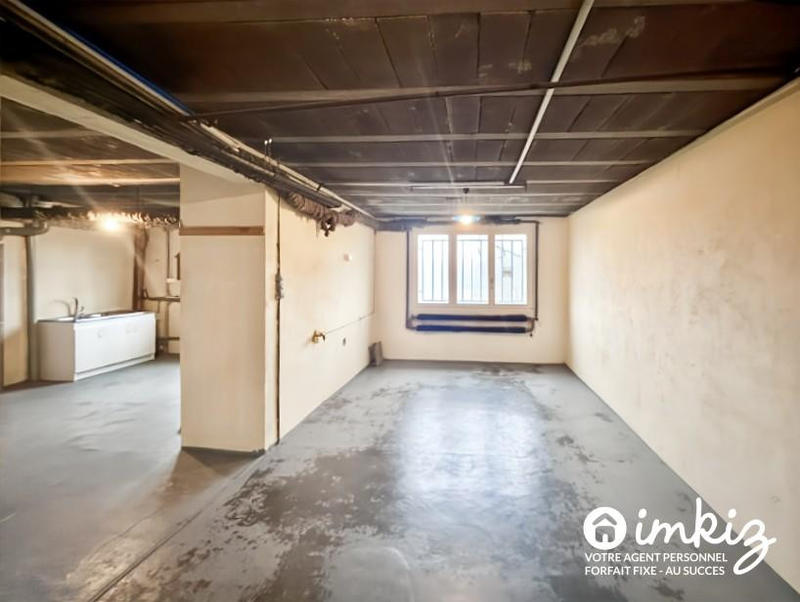Maison - 210 m² - 10 pièces