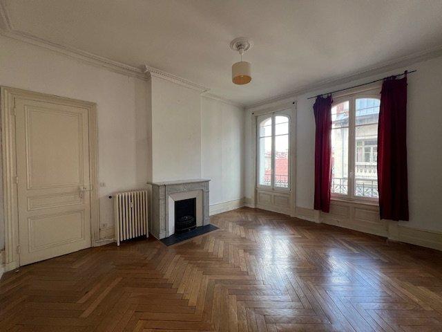 Appartement - 112 m² - 4 pièces