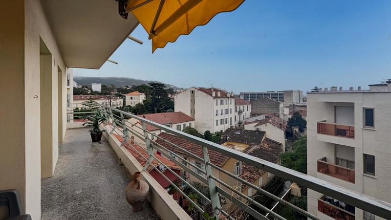 Appartement - 82 m² - 3 pièces