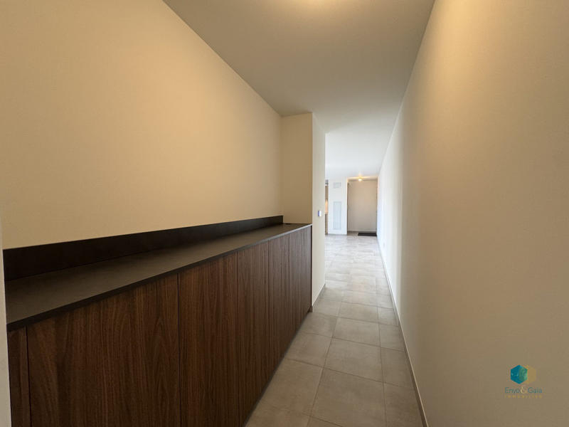 Appartement - 80 m² - 3 pièces