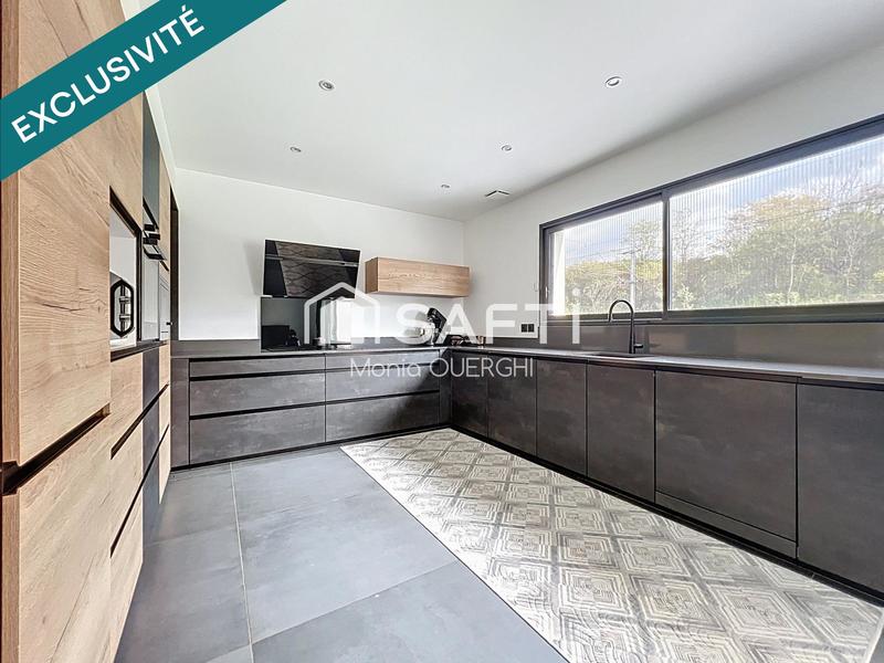 Maison - 168 m² - 6 pièces