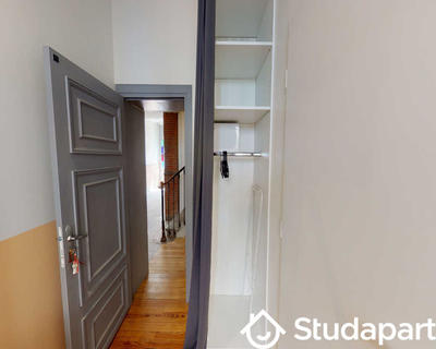 Chambre - 80 m² - 1 pièce