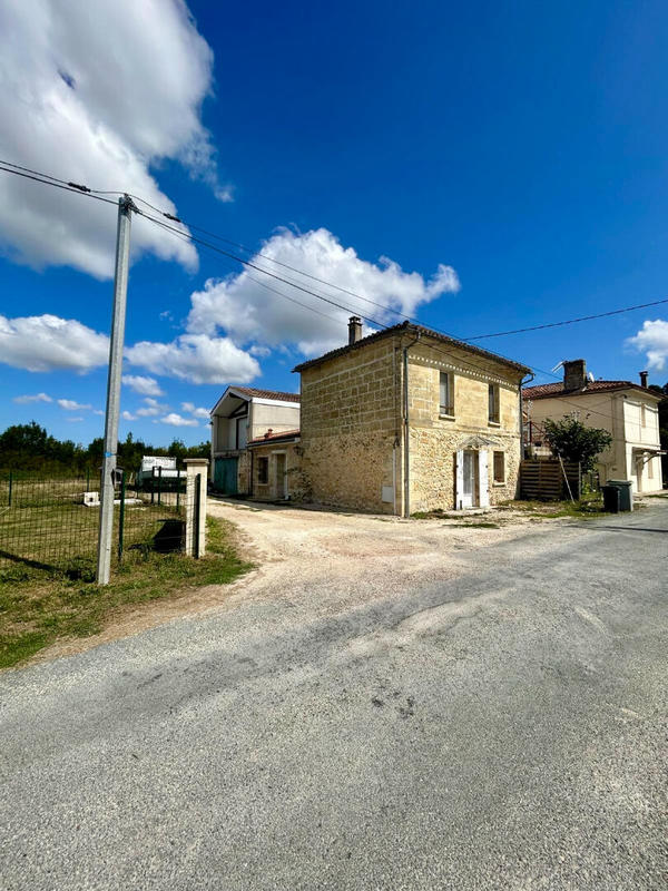 Maison - 96 m² - 4 pièces