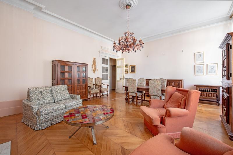 Maison bourgeoise - 385 m² - 12 pièces