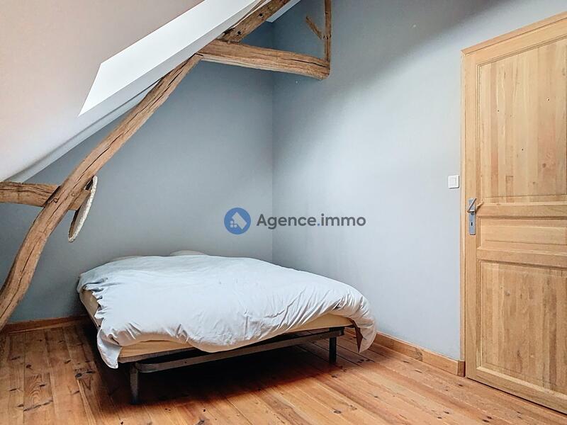 Maison - 232 m² - 8 pièces