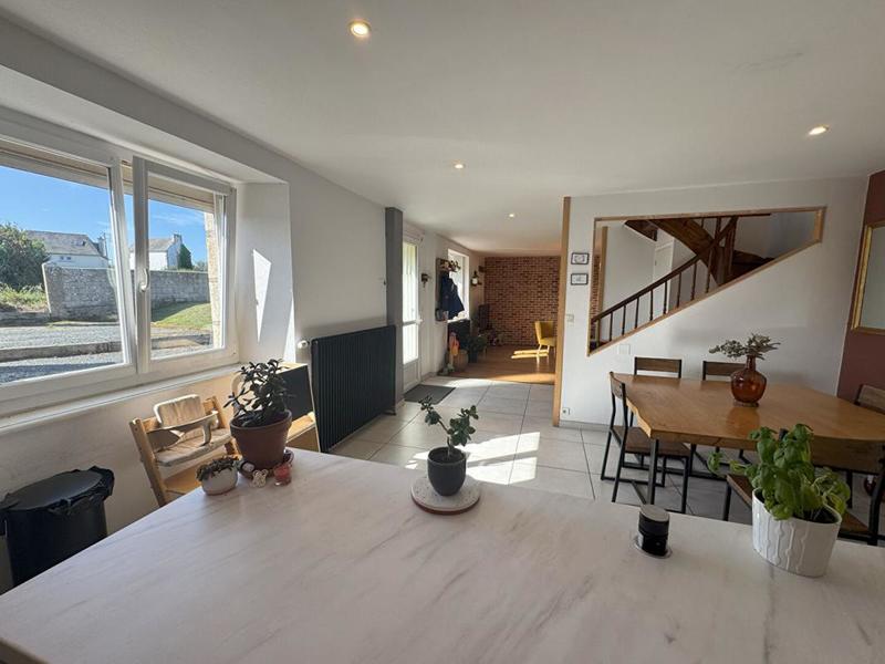 Maison - 93 m² - 4 pièces