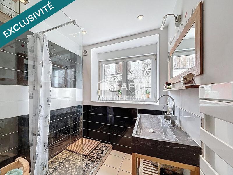 Maison - 278 m² - 13 pièces