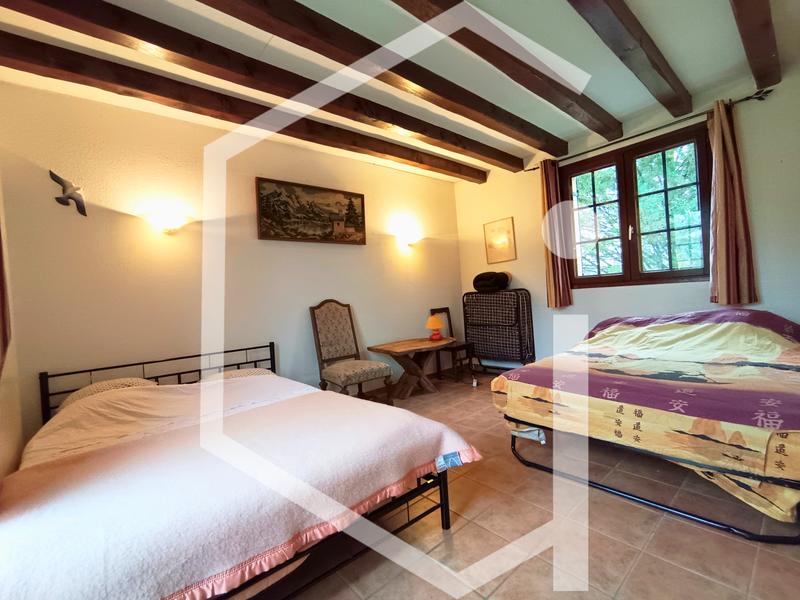 Maison - 155 m² - 9 pièces